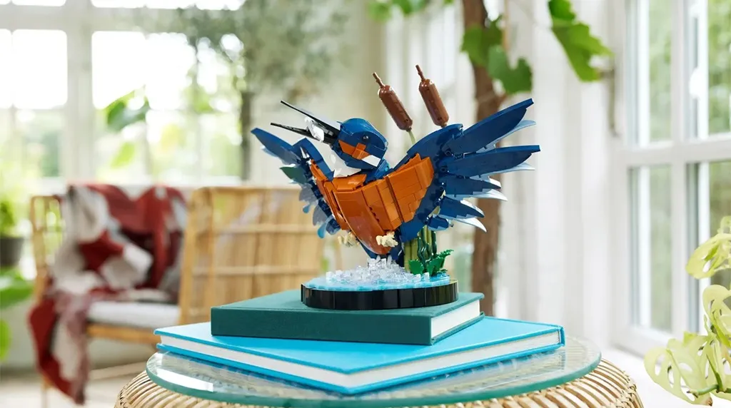 LEGO Icons Kingfisher 10331 Wildlife Collection, released February 1, 2024