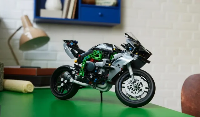 The 2024 LEGO Technic Kawasaki Ninja H2R Motorcycle set revealed