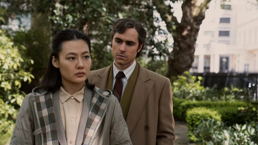 Ben Schnetzer aka mike evans and zine tseng aka ye wenjie in the 3 body problem