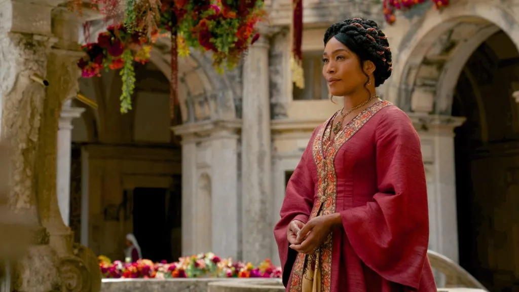 Angela Bassett Lady Brayford in The Maiden and the Dragon