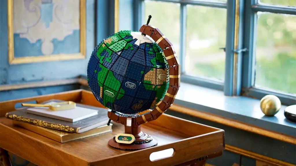 LEGO Ideas Globe Set — 21332